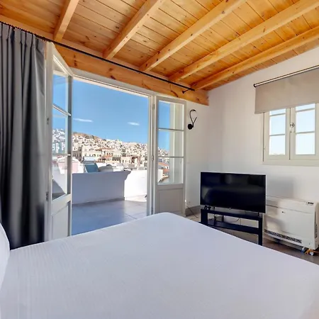 The Syros * Эрмуполис